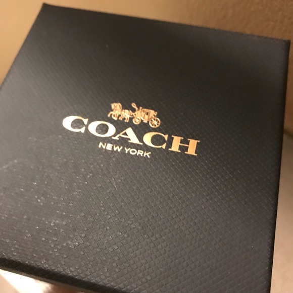 NWT! Coach rose gold open circle logo earrings - Picture 3 of 5